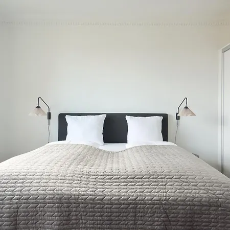 Apartment Beautiful 3 Bedroom Near Shopping & Metro Copenhagen
