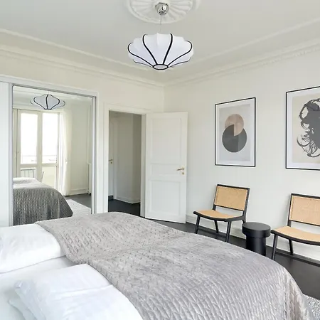 Beautiful 3 Bedroom Near Shopping & Metro Apartment Copenhagen