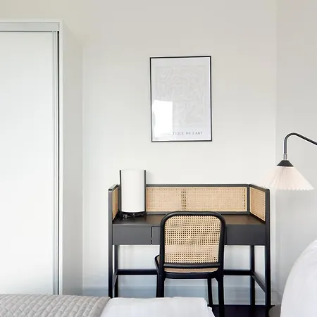 Beautiful 3 Bedroom Near Shopping & Metro * Kopenhagen