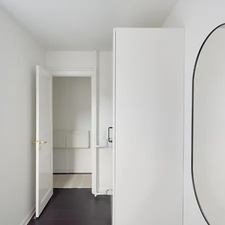 Beautiful 3 Bedroom Near Shopping & Metro * Koppenhága